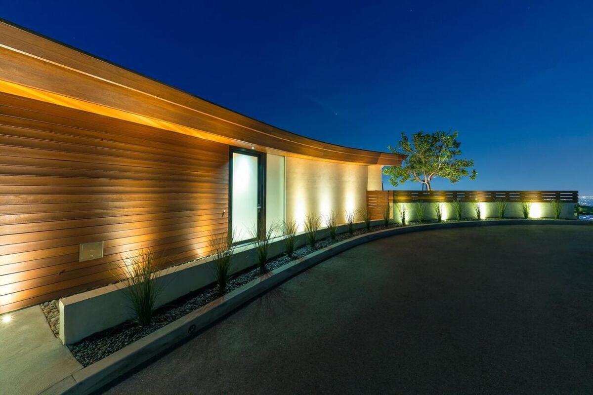 Hébergement de vacances Modern With Unmatched Skyline Views *