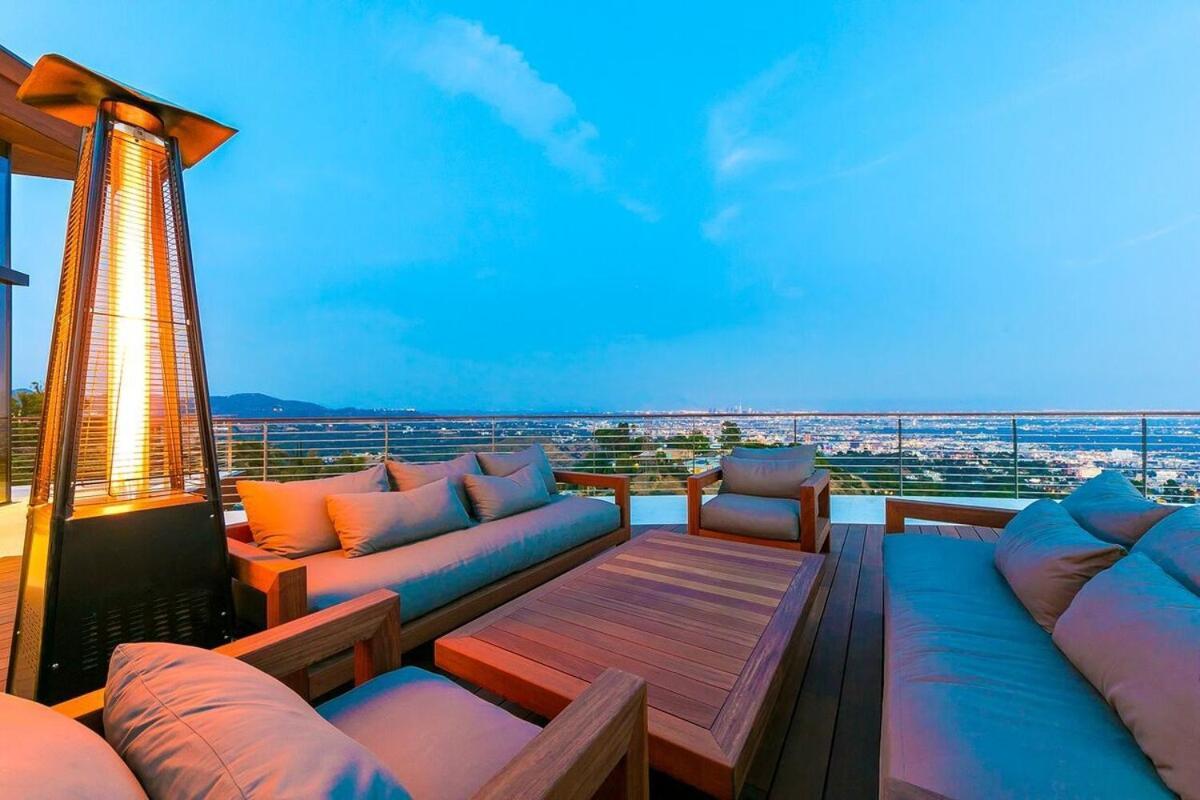Modern With Unmatched Skyline Views Hébergement de vacances