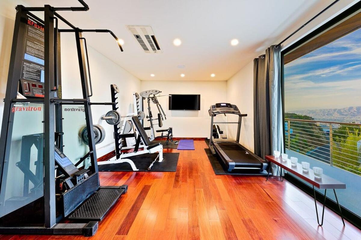 Modern With Unmatched Skyline Views Hébergement de vacances *